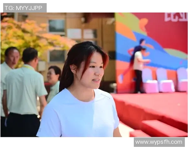 飞盘追梦：陈芳如何在深度对话中分享她的运动人生与成长故事